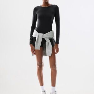 Aritzia Golden Black Long Sleeve with Crew Neck